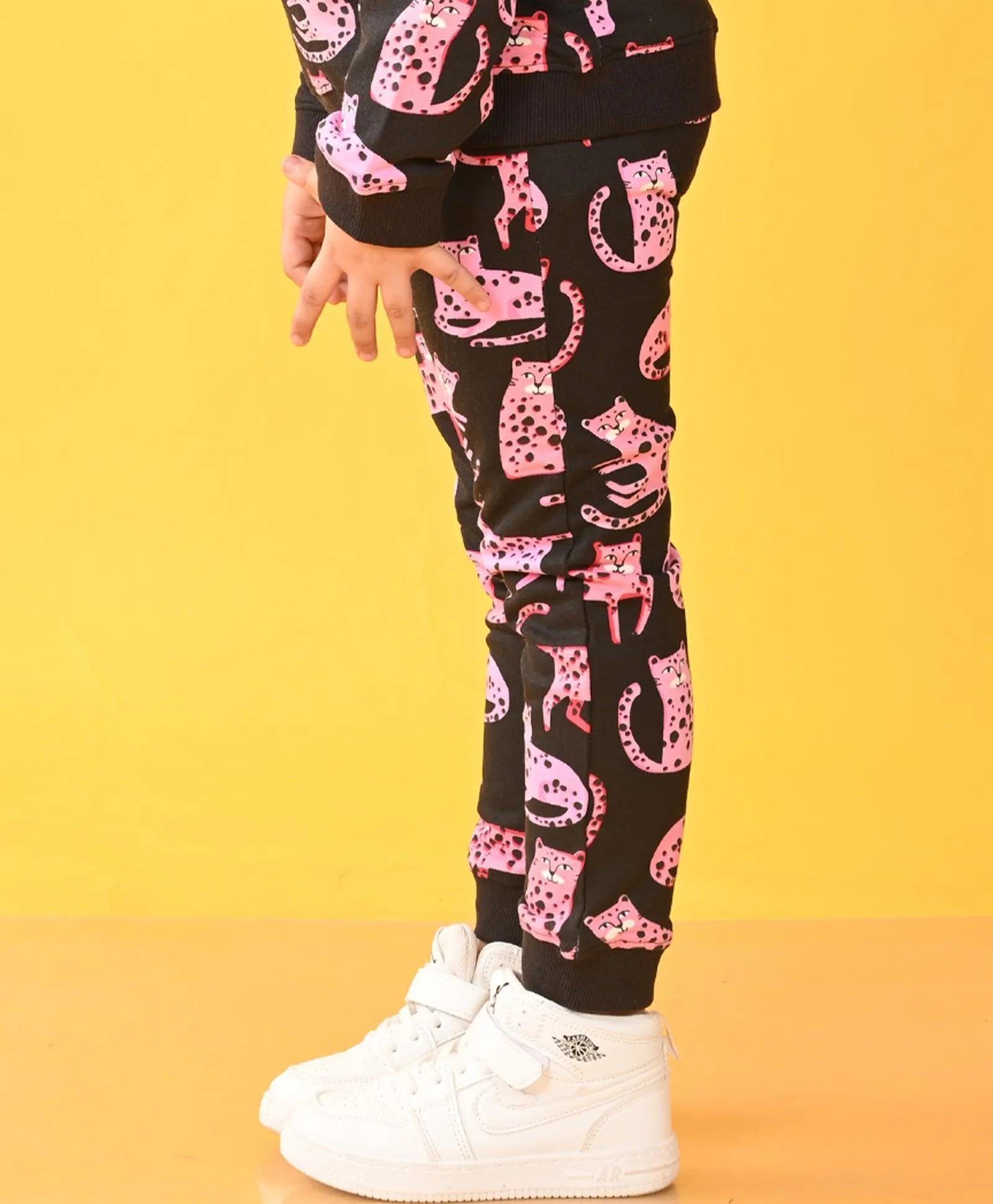 FUNNY CATS FLEECE JOGGER  - BLACK