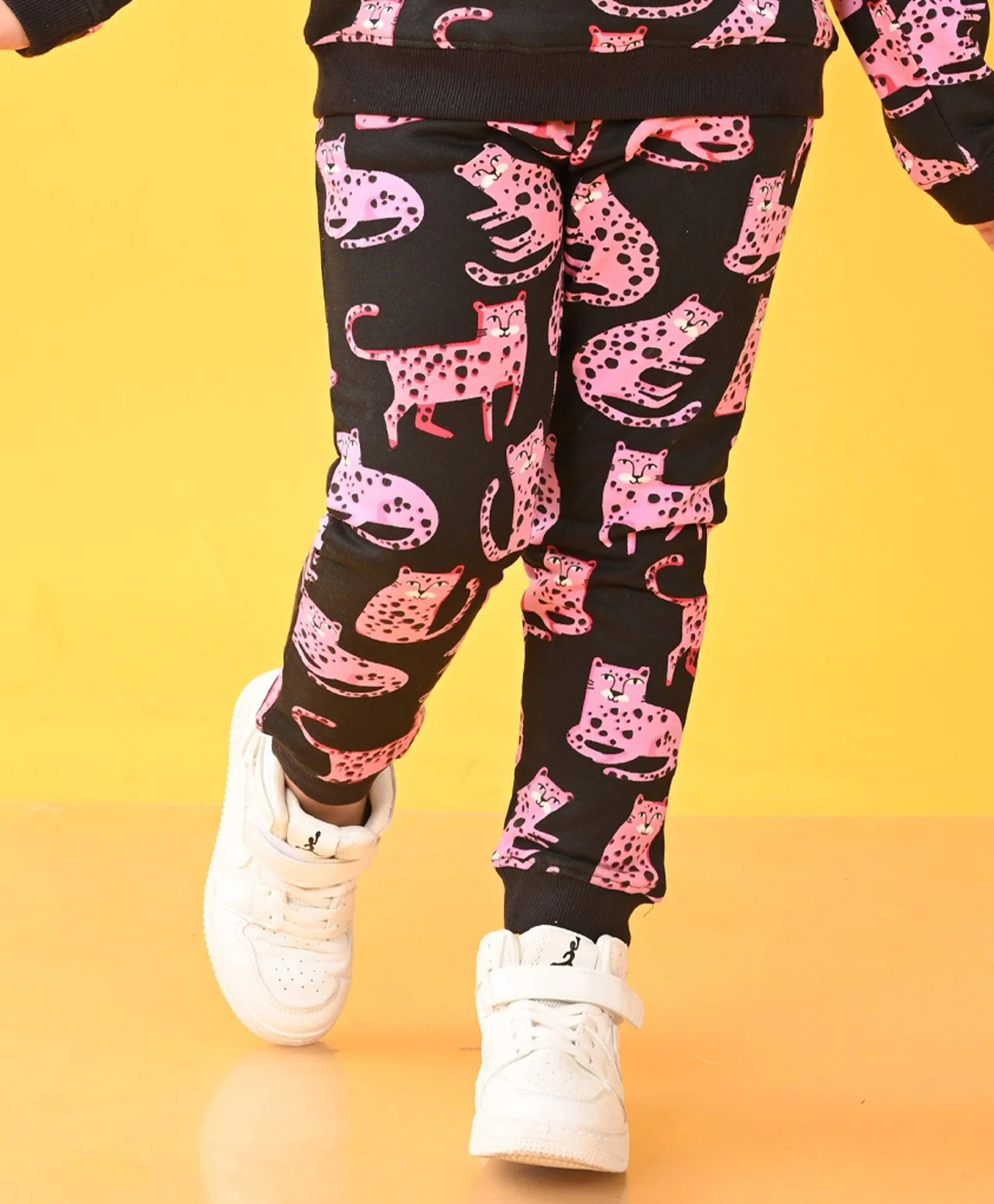 FUNNY CATS FLEECE JOGGER  - BLACK