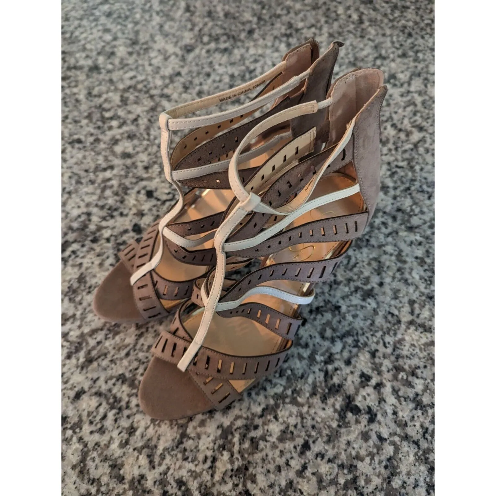 Jessica Simpson Womens Sz 10 Block High Heels Strappy Beige Faux Suede