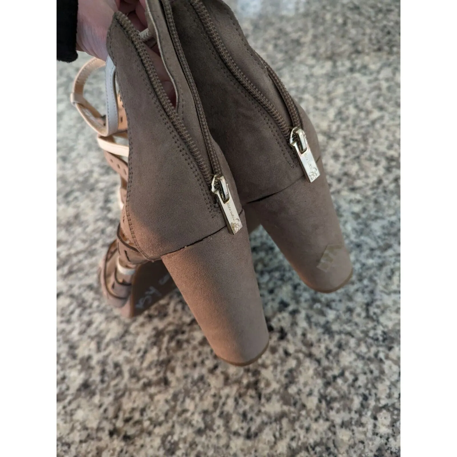 Jessica Simpson Womens Sz 10 Block High Heels Strappy Beige Faux Suede
