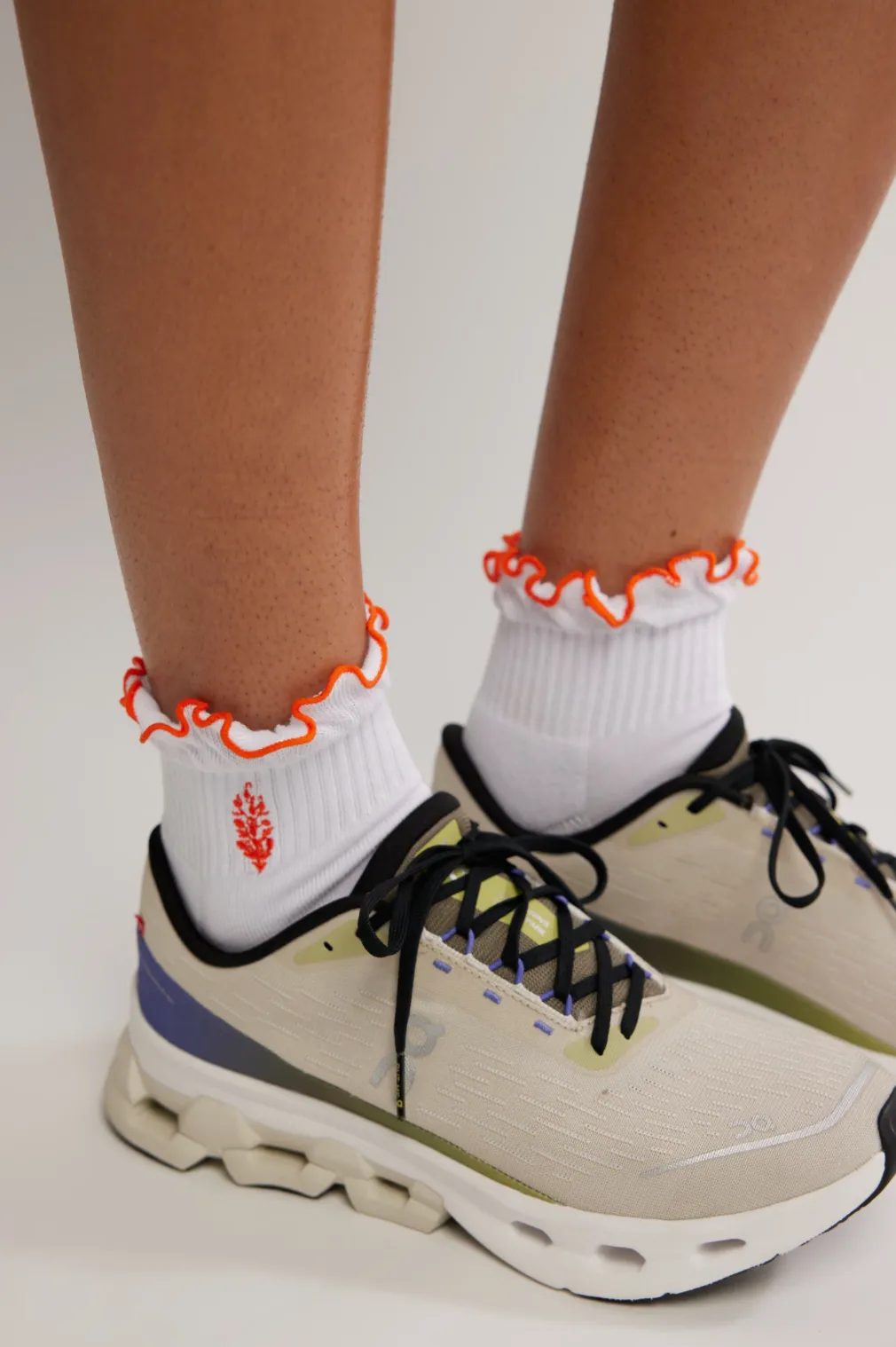 Movement Classic Ruffle Sock (Flame)