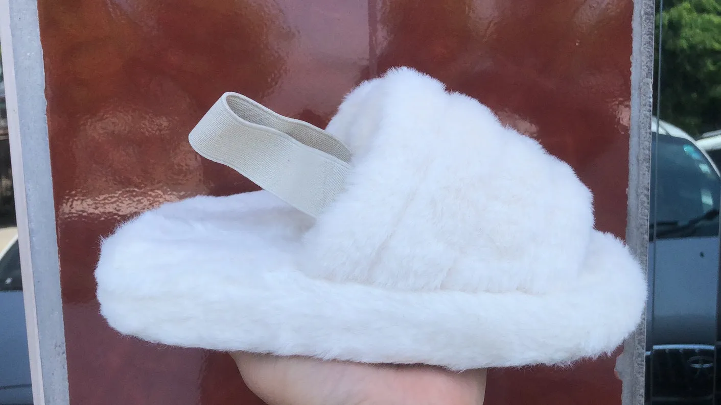 Plush Thick-Soled Non-Slip Slippers Wholesale Clothing And Shoes