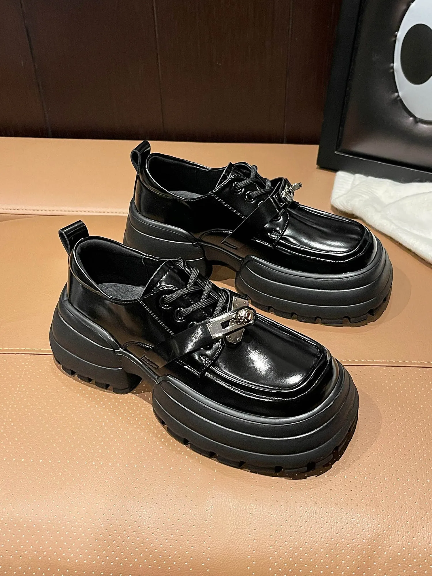 Thomas-100 Patent Leather Lace Up Creepers