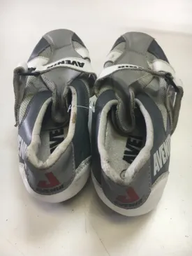 Used Avenir Grey/White Mens 8 Used Biking Shoes